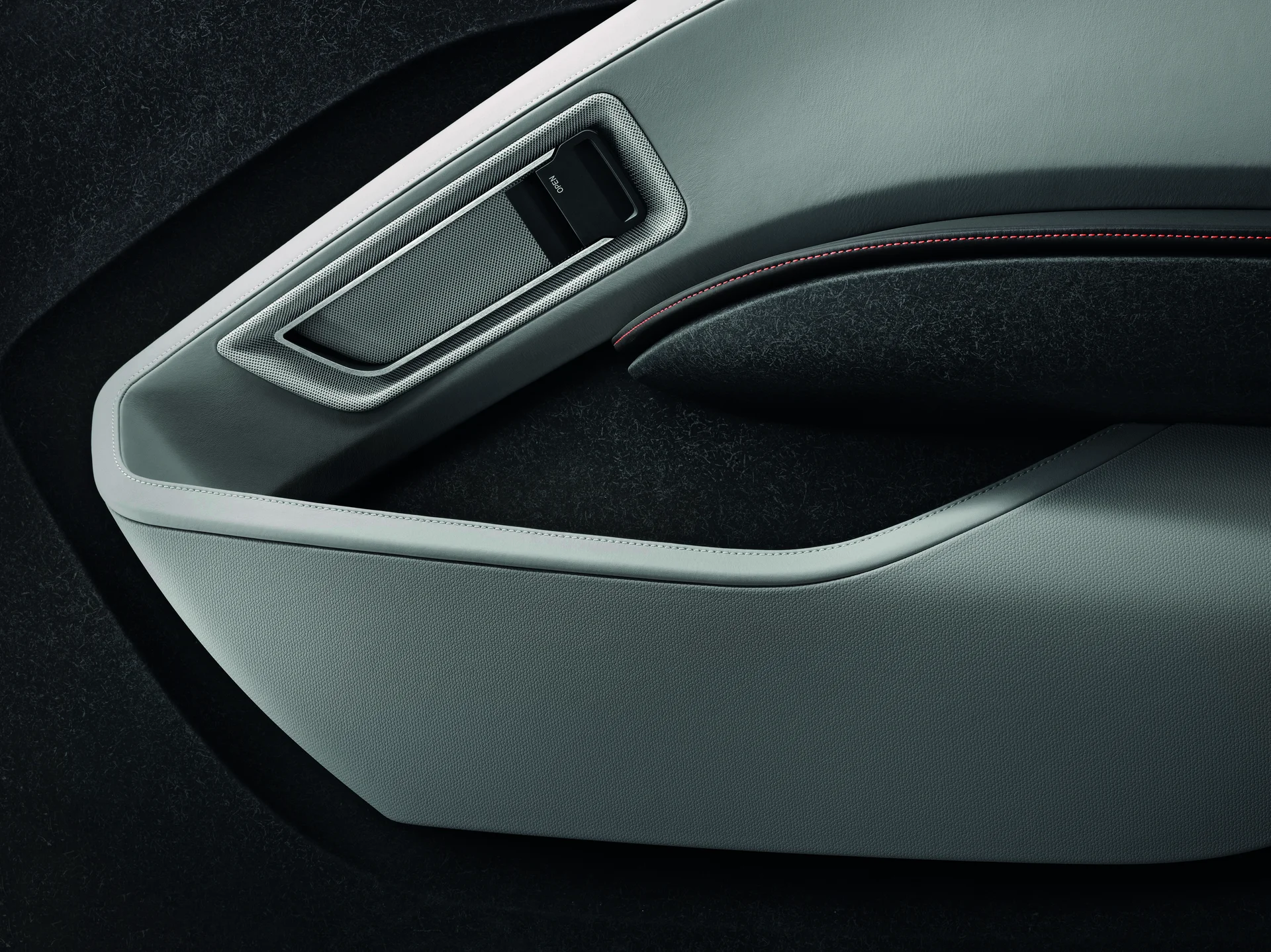 Graue Türinnenseite eines BMW i3.